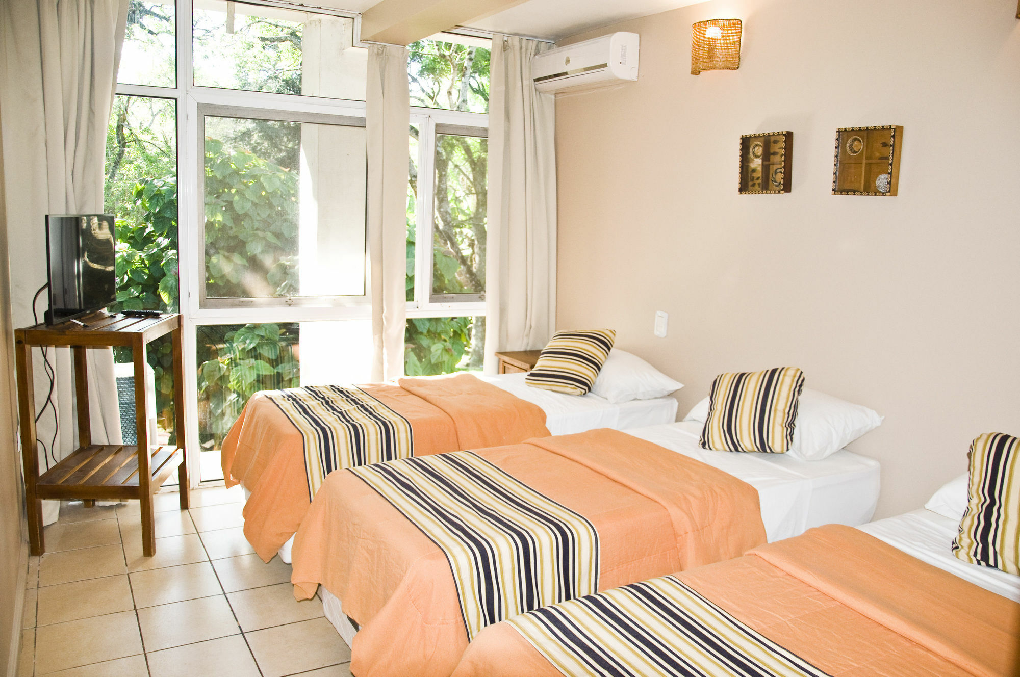 Tangoinn Club Iguazu Party Luxury Hostel 푸에르토이과수 외부 사진