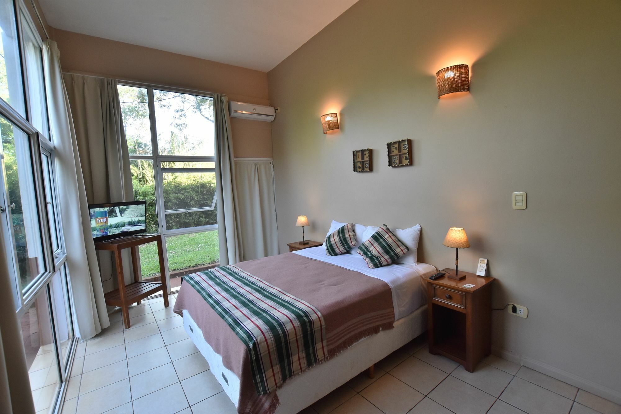 Tangoinn Club Iguazu Party Luxury Hostel 푸에르토이과수 외부 사진